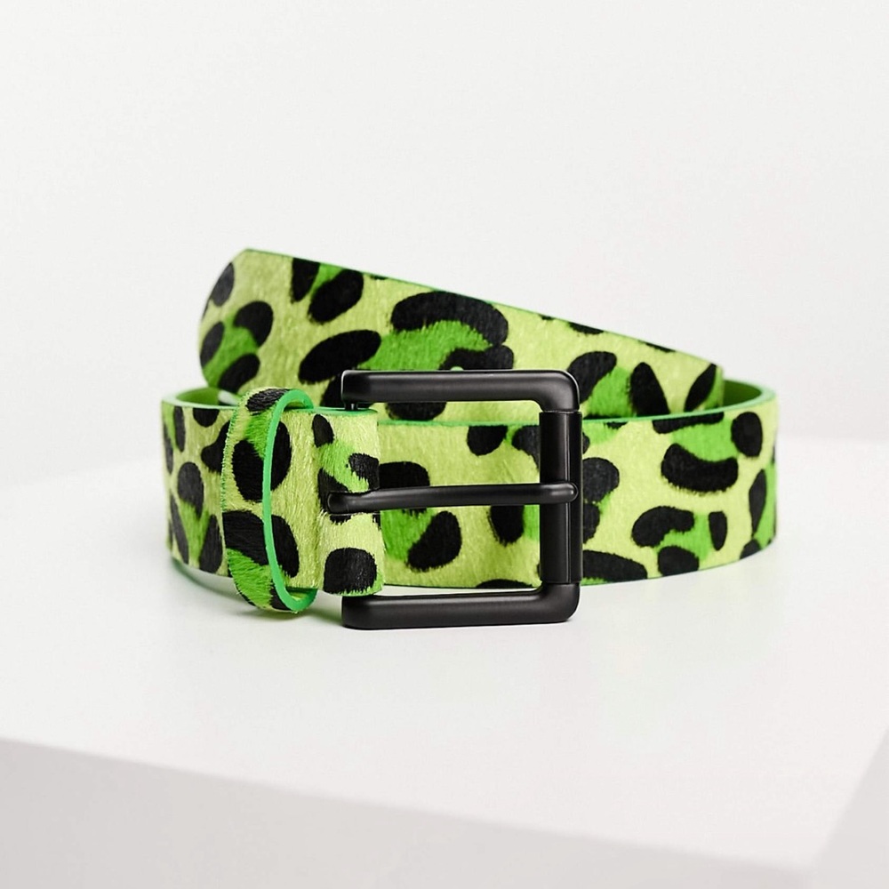Faux leather belt with textured leopard print